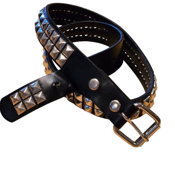 Vintage 00s Y2K Black Faux Leather 2 Row Silver Pyramid Studded Belt Punk 34 M - Picture 1 of 9